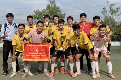 Trường THPT Trần Ðại Nghĩa lần đầu tiên vô địch