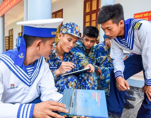 Tự hào người lính Trường Sa