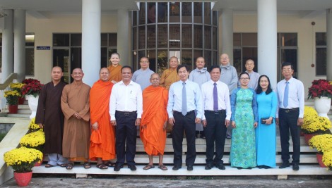Ban Trị sự Giáo hội Phật giáo Việt Nam TP Cần Thơ chúc Tết lãnh đạo thành phố