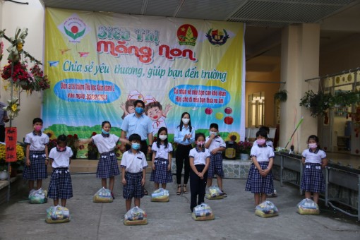 Nhiều hoạt động hưởng ứng “Ngày thanh niên cùng hành động”