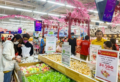 Các siêu thị tăng thời gian phục vụ Tết, đảm bảo nguồn hàng