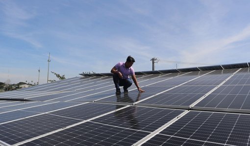 Ngành điện sẽ cắt giảm công suất nguồn điện mặt trời vào các giờ phụ tải thấp điểm