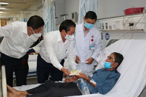 Chủ tịch UBND TP Cần Thơ chúc Tết đầu năm