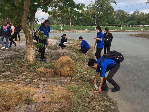 Tuyến đường “Sáng - xanh - sạch - đẹp”