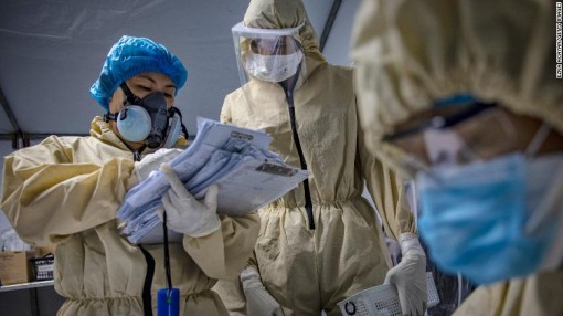 Đổi y tá lấy vaccine?