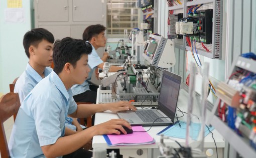 Học sinh, sinh viên

các trường cao đẳng ở Cần Thơ

học tập trung trở lại từ ngày 1-3