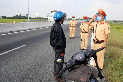 Đảm bảo trật tự an toàn giao thông tuyến Lộ Tẻ - Rạch Sỏi