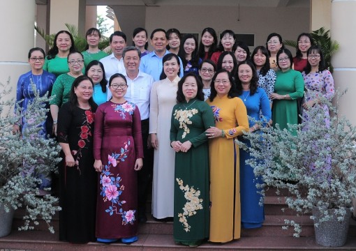 Lãnh đạo TP Cần Thơ thăm, chúc mừng Hội LHPN thành phố