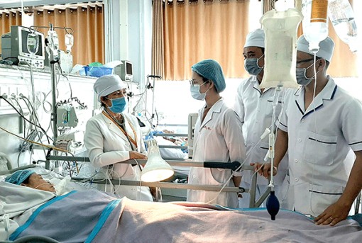 Nặng lòng với người bệnh