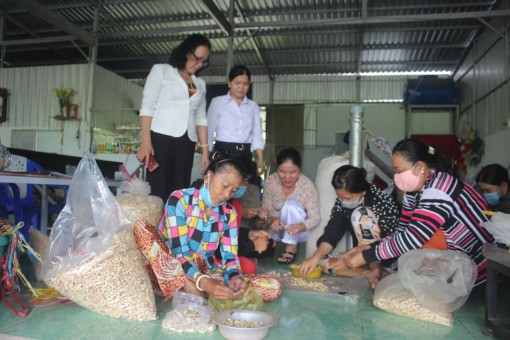 Hỗ trợ nhân dân phát triển kinh tế