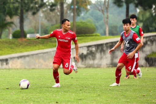 Nỗi khổ của nhà vô địch và á quân!