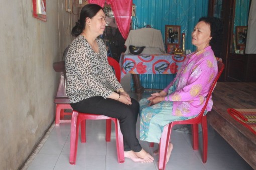 Người cán bộ Mặt trận gần dân