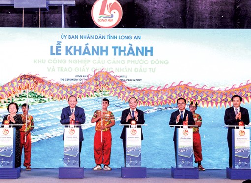 Thủ tướng Nguyễn Xuân Phúc dự khánh thành Khu Công nghiệp Cầu cảng Phước Ðông