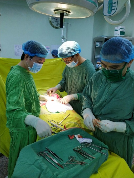 Xử lý biến chứng do bơm silicon lỏng vào dương vật