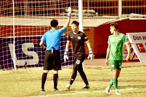 Thủ môn Thanh Vũ (Cần Thơ Capital) bị phạt nghỉ 3 trận