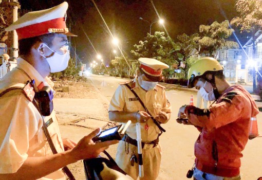 Phong Điền: Một tuần xử phạt 15 trường hợp vi phạm quy định về nồng độ cồn