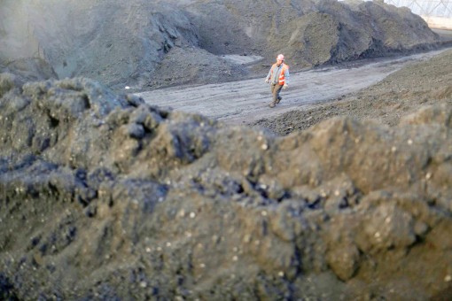 Trung Quốc chiếm 53% sản lượng điện than toàn cầu