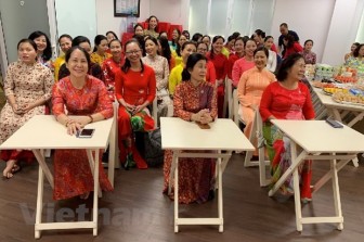 Bài 2: Thâm nhập CLB Tình người - Đa cấp, mê tín dị đoan và trốn thuế Bài 2: Thâm nhập CLB Tình người - Đa cấp, mê tín dị đoan và trốn thuế