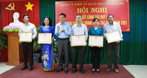 Kịp thời triển khai các chỉ thị, nghị quyết của Đảng, nhất là Nghị quyết Đại hội Đảng toàn quốc lần thứ XIII cho đảng viên