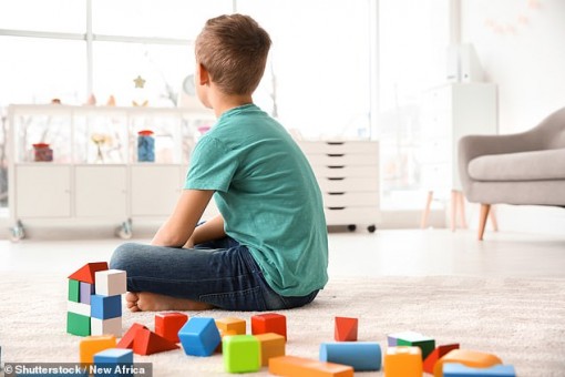 Mẹ phơi nhiễm hóa chất, con dễ bị tự kỷ