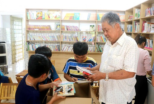 Thư viện của ông Ba Tấn