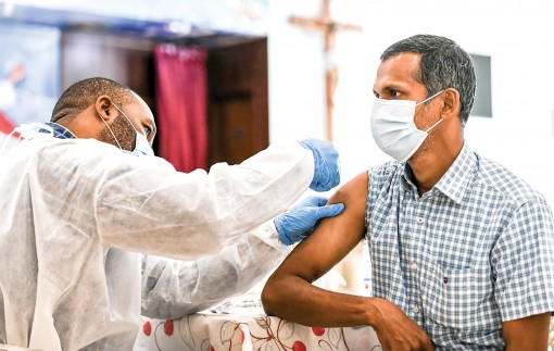 Tại sao Trung Quốc mở rộng

sản xuất vaccine ở nước ngoài?