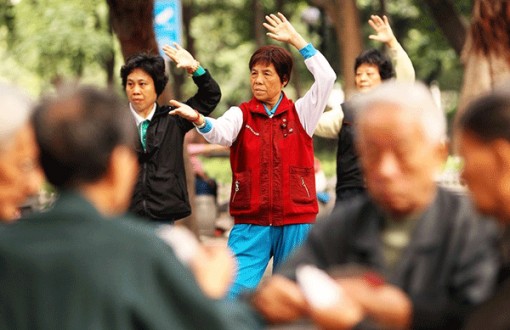 Trung Quốc lo “già trước khi giàu”