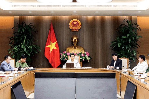 Tạo mọi điều kiện thuận lợi cho các đơn vị trong nước nghiên cứu, sản xuất vaccine ngừa COVID-19