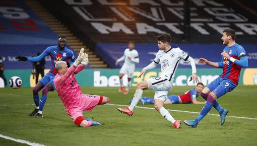 Gay cấn cuộc đua tốp 4 EPL