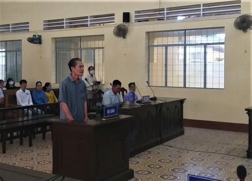 Lãnh 9 năm tù vì đưa người nhập cảnh trái phép