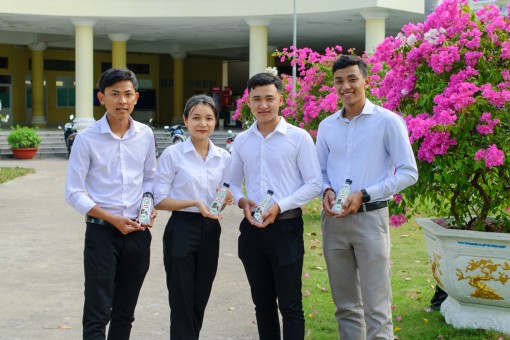 Dự án mật dừa nước đóng chai chinh phục “Giải Nobel dành cho sinh viên”