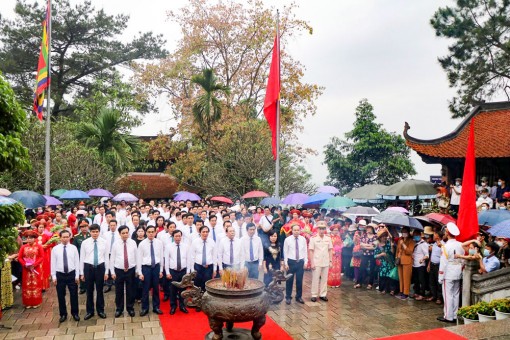 Thành kính Lễ giỗ Đức Quốc Tổ Lạc Long Quân và Tổ Mẫu Âu Cơ