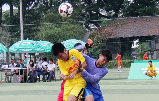 Ðội U15 Cờ Ðỏ vô địch