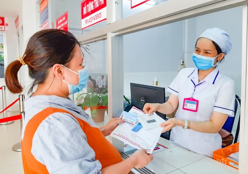 Ngành Y tế Cần Thơ đẩy mạnh thanh toán không dùng tiền mặt