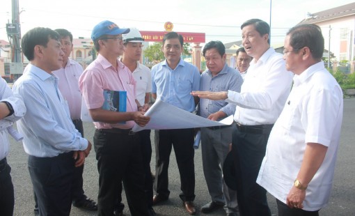 Phải đảm bảo sau khi hoàn thành,

đường nối từ đường Cách mạng Tháng 8 đến đường tỉnh 918 đạt cao độ phù hợp