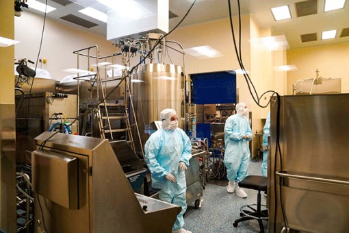 Nhà Trắng chia rẽ về quyết định “xuất khẩu” vaccine