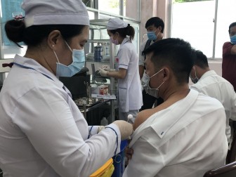 Cần Thơ:
Ngày 5 và 6-5, tiêm vaccine cho 400 cán bộ, chiến sĩ công an