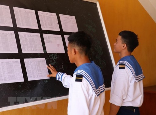 Chiến sỹ trẻ Trường Sa tự hào lần đầu đi bỏ phiếu