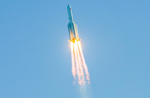 Mỹ, Trung “khẩu chiến” vì tên lửa Trường Chinh 5B