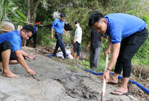 Nhiều hoạt động tuyên truyền về văn hóa giao thông