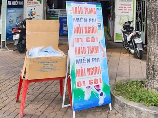 Khẩu trang và những câu chuyện ý nghĩa