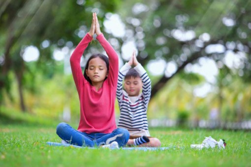 Tập thở và yoga giúp ích

cho trẻ mắc ADHD
