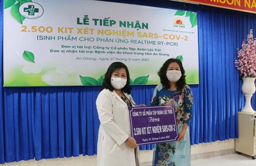 Tập đoàn Lộc Trời tặng 2.500 kit xét nghiệm SARS-CoV-2 cho tỉnh An Giang