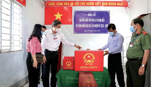 Lãnh đạo thành phố kiểm tra công tác chuẩn bị bầu cử