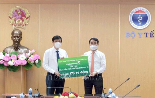 Bộ Y tế tiếp nhận ủng hộ Quỹ mua vaccine phòng COVID-19