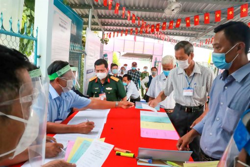 Tưng bừng ngày hội toàn dân