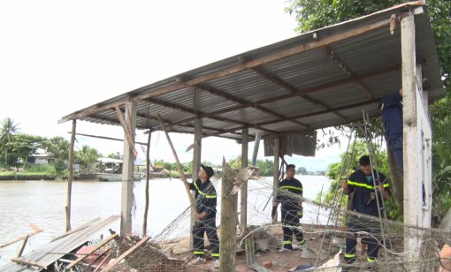 Sạt lở tại huyện Phong Điền

gây thiệt hại tài sản khoảng

220 triệu đồng