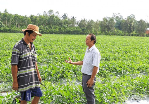 Ðồng hành cùng nông dân
