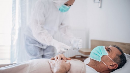 Nam giới có nồng độ testosterone cao, ít gặp triệu chứng nghiêm trọng vì COVID-19