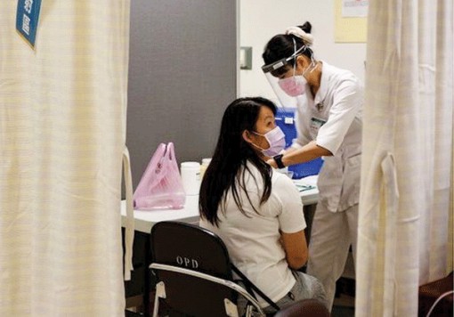 Trung - Ðài đấu khẩu về vaccine COVID-19